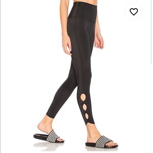 Size L Beyond Yoga Leggings